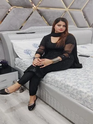 Call Girl in Maninagar